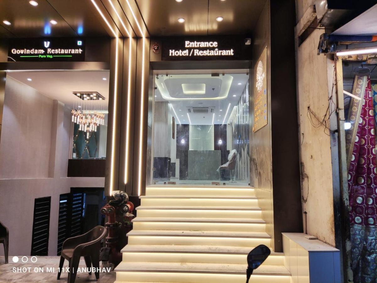 Hotel Golden Petals Waranasi Zewnętrze zdjęcie