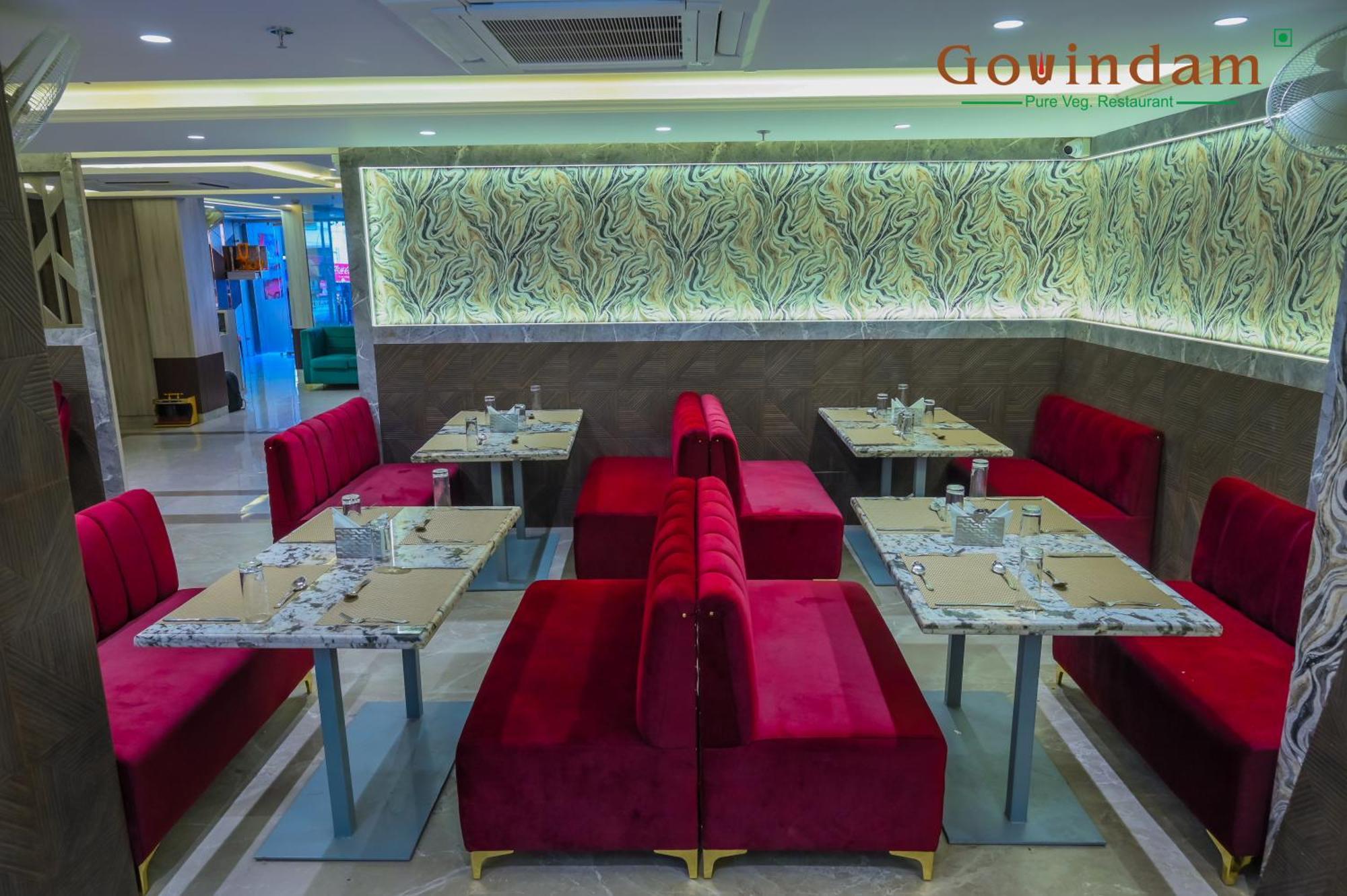 Hotel Golden Petals Waranasi Zewnętrze zdjęcie